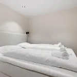 Renovated Jan 24 - Queen Beds - Behind Bryggen Apartament