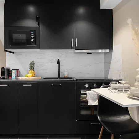 Renovated Jan 24 - Queen Beds - Behind Bryggen Apartament *